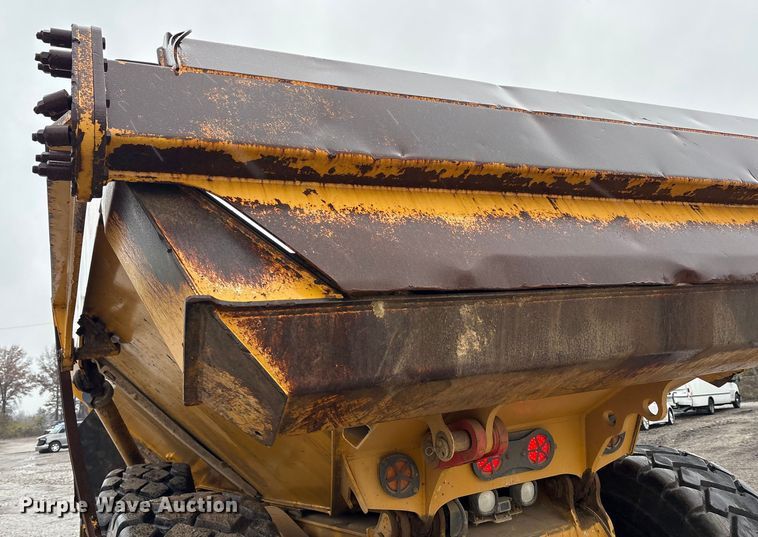 image for item YA1596 2018 Bell B30E articulated haul truck