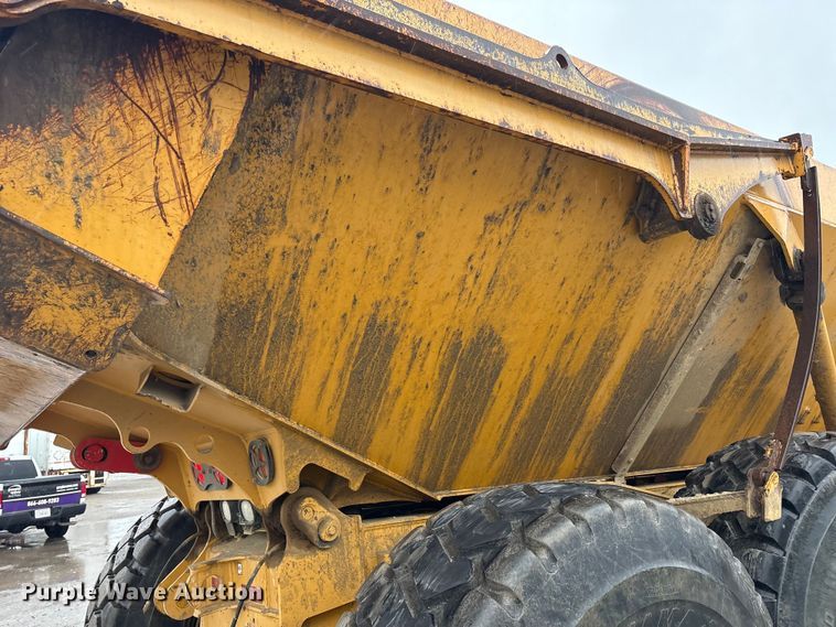 image for item YA1596 2018 Bell B30E articulated haul truck