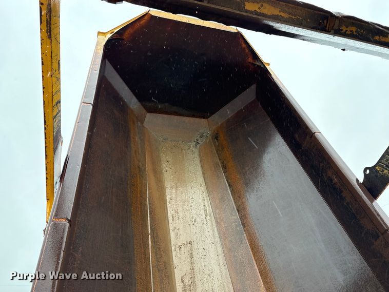 image for item YA1596 2018 Bell B30E articulated haul truck