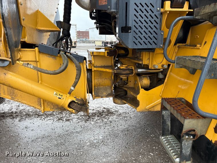 image for item YA1596 2018 Bell B30E articulated haul truck
