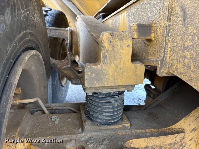 image for item YA1596 2018 Bell B30E articulated haul truck