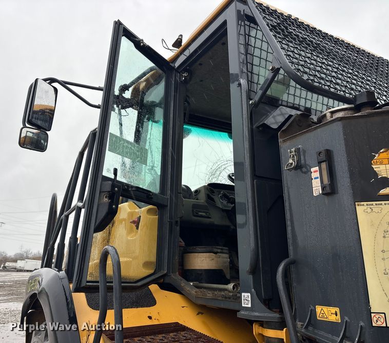 image for item YA1596 2018 Bell B30E articulated haul truck