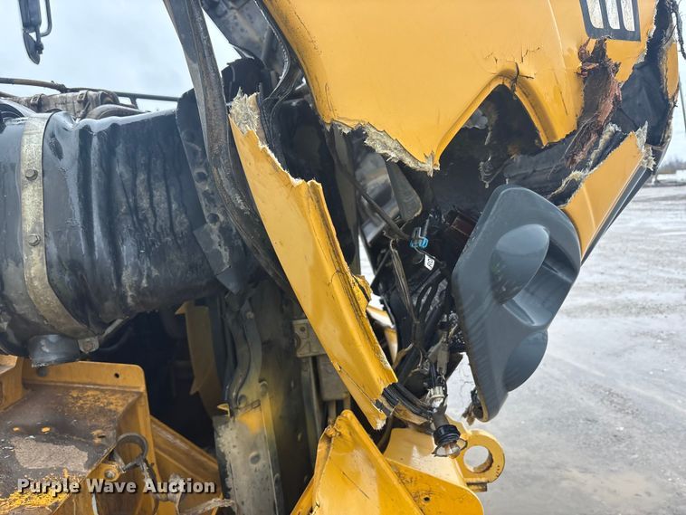 image for item YA1596 2018 Bell B30E articulated haul truck