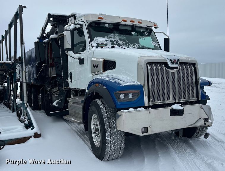 image for item YA1625 2024 Western Star 47X hydrovac truck