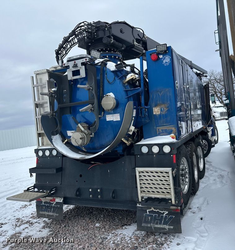 image for item YA1625 2024 Western Star 47X hydrovac truck