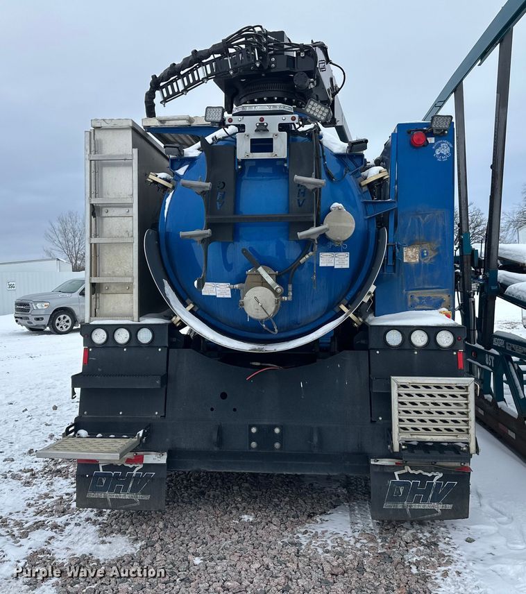 image for item YA1625 2024 Western Star 47X hydrovac truck