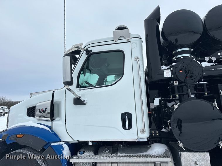 image for item YA1625 2024 Western Star 47X hydrovac truck