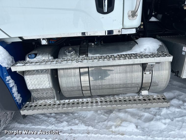 image for item YA1625 2024 Western Star 47X hydrovac truck