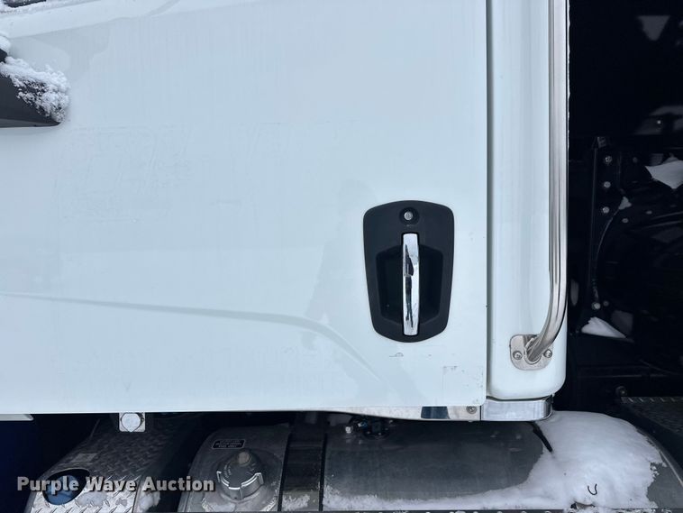 image for item YA1625 2024 Western Star 47X hydrovac truck