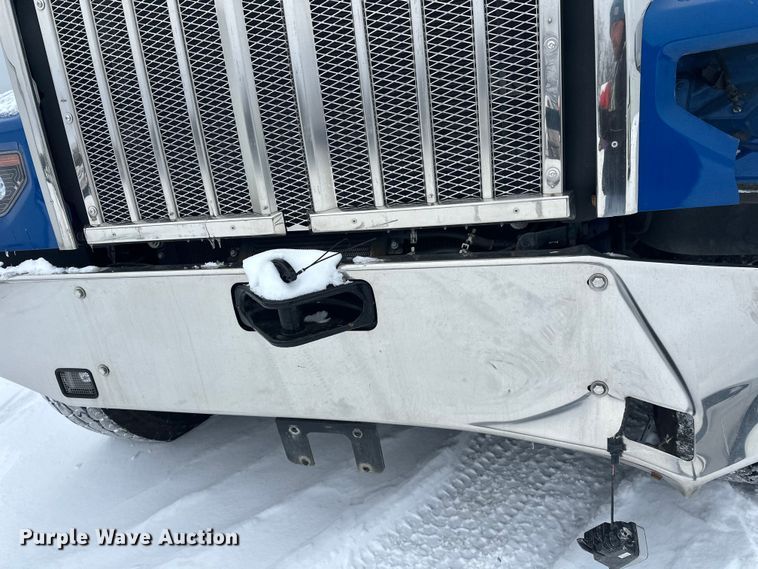 image for item YA1625 2024 Western Star 47X hydrovac truck