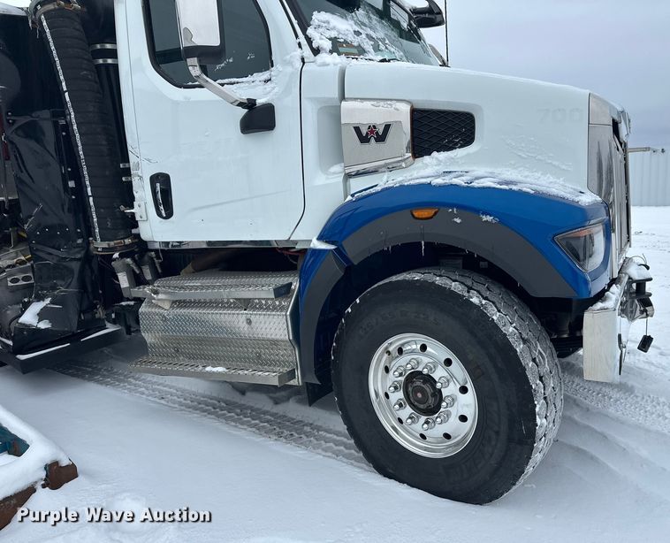 image for item YA1625 2024 Western Star 47X hydrovac truck