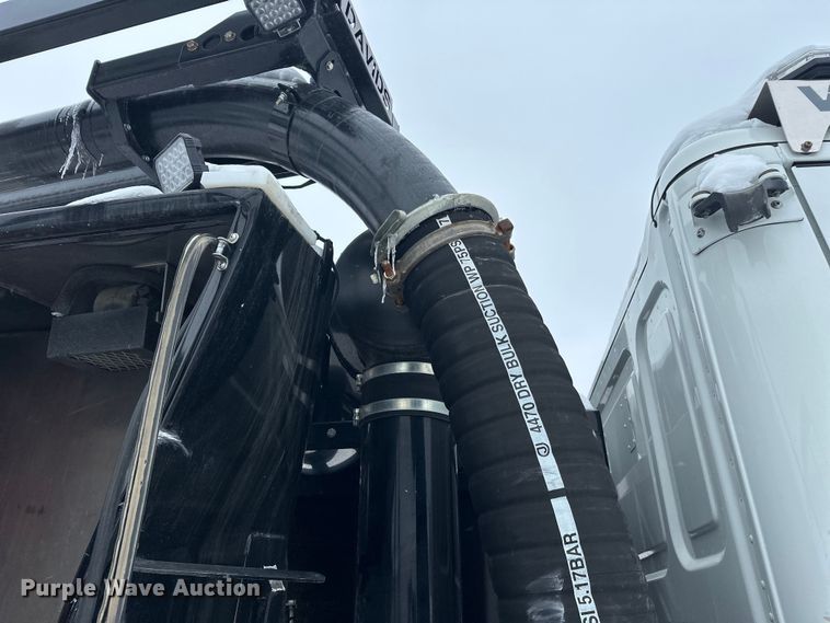 image for item YA1625 2024 Western Star 47X hydrovac truck