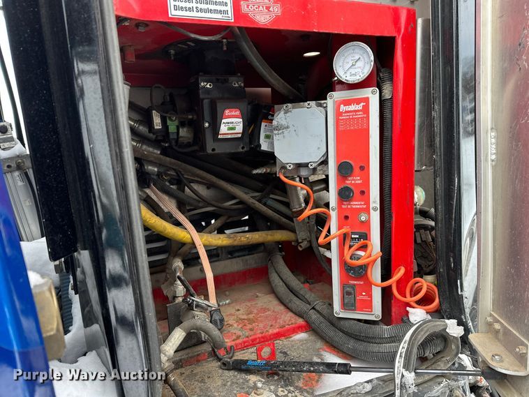 image for item YA1625 2024 Western Star 47X hydrovac truck