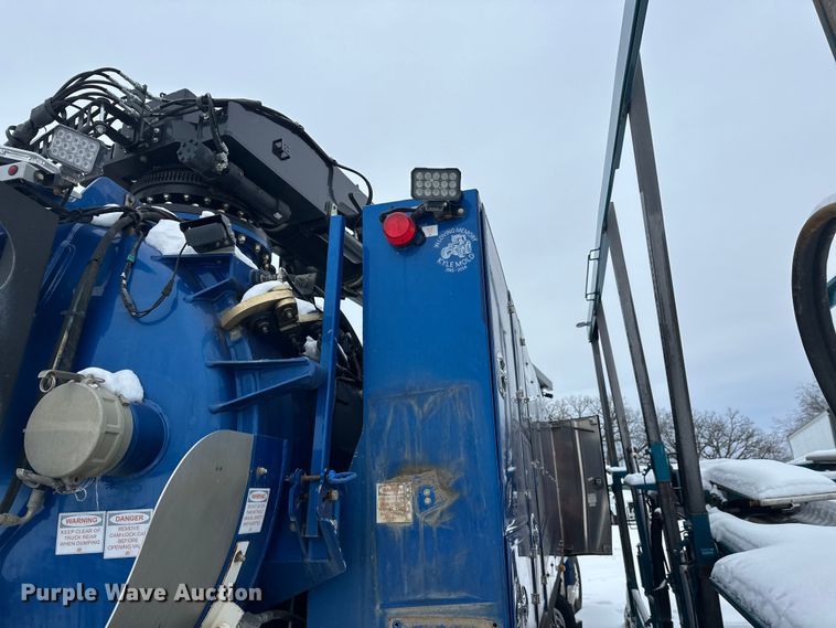 image for item YA1625 2024 Western Star 47X hydrovac truck