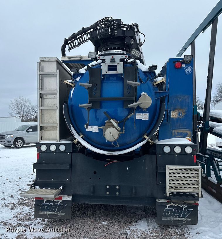 image for item YA1625 2024 Western Star 47X hydrovac truck