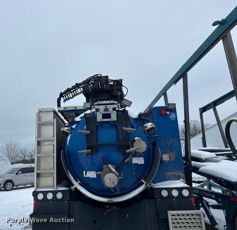 image for item YA1625 2024 Western Star 47X hydrovac truck