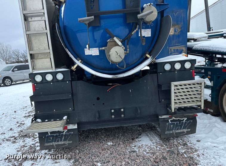 image for item YA1625 2024 Western Star 47X hydrovac truck