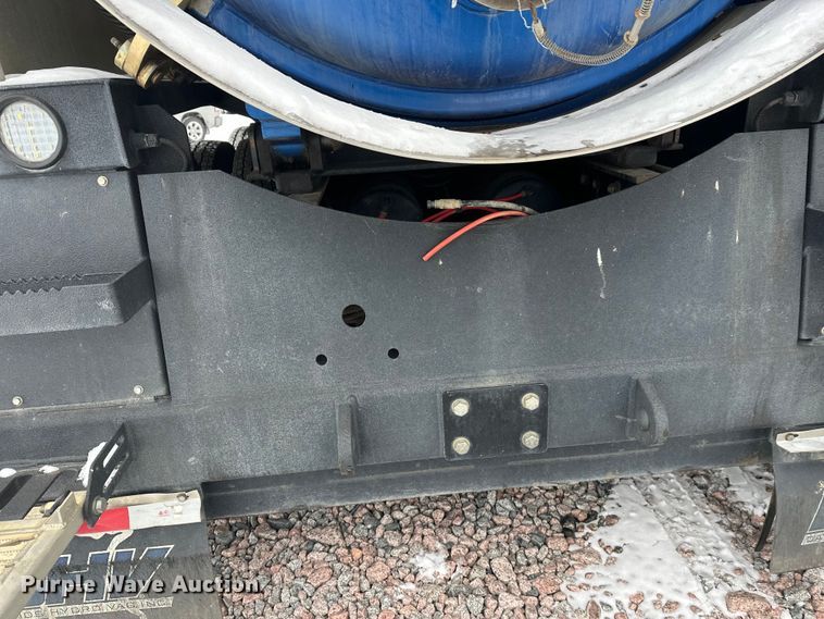 image for item YA1625 2024 Western Star 47X hydrovac truck