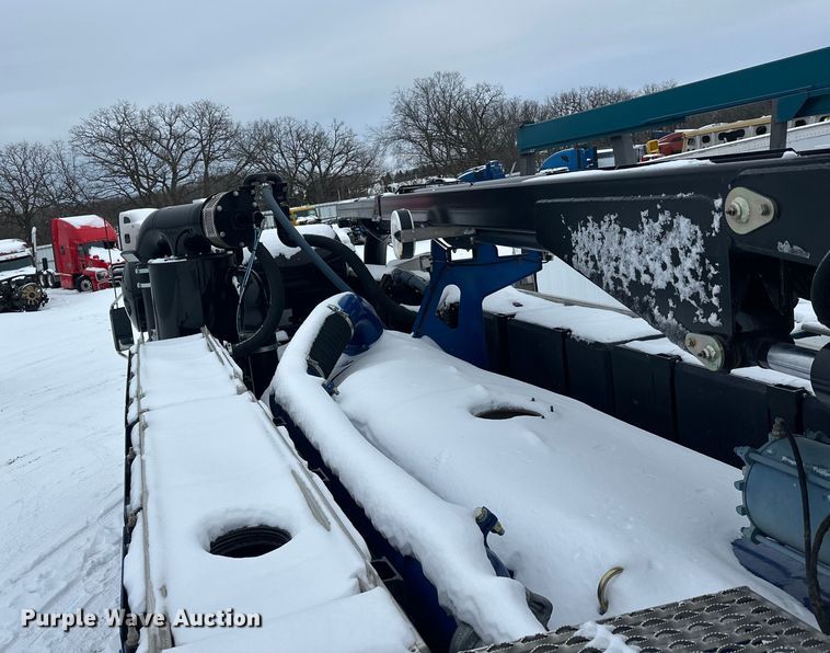 image for item YA1625 2024 Western Star 47X hydrovac truck