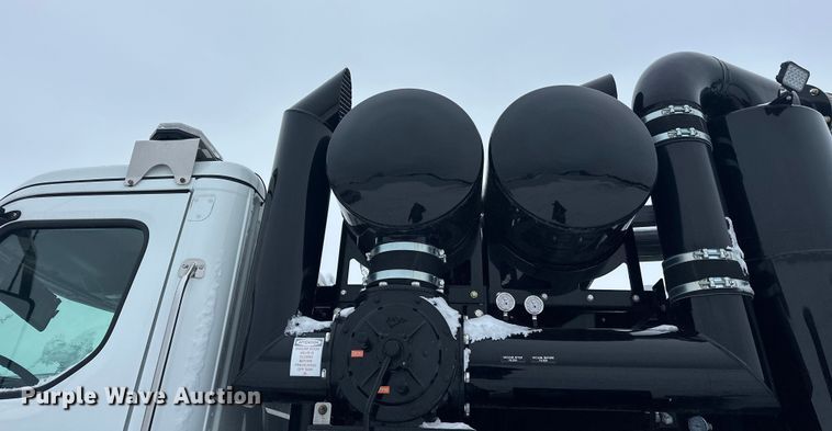 image for item YA1625 2024 Western Star 47X hydrovac truck