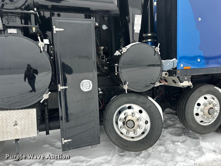 image for item YA1625 2024 Western Star 47X hydrovac truck