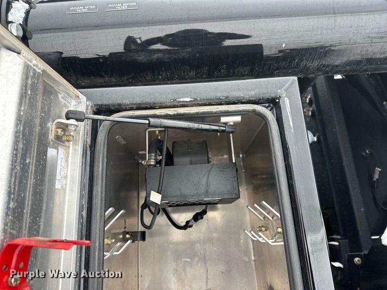 image for item YA1625 2024 Western Star 47X hydrovac truck