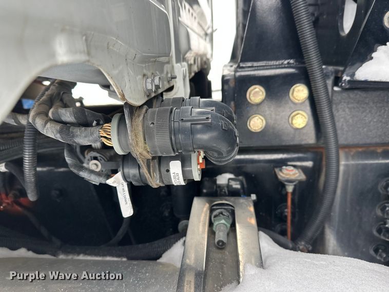 image for item YA1625 2024 Western Star 47X hydrovac truck