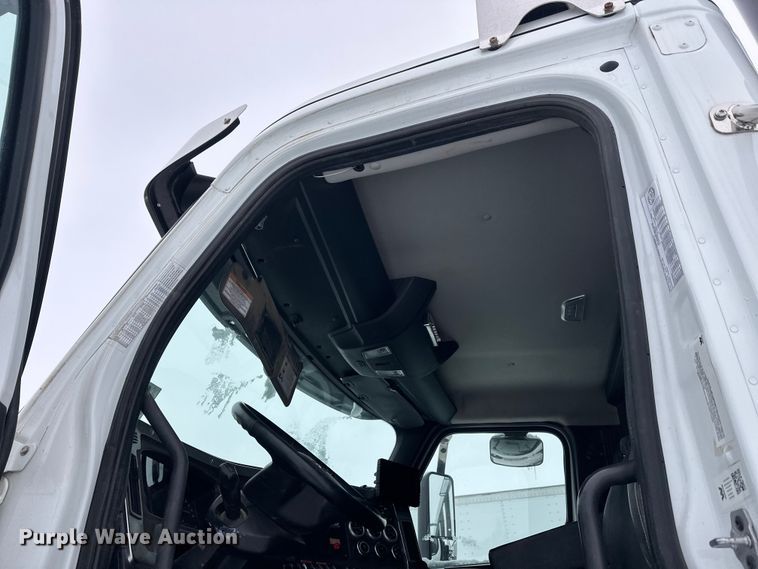 image for item YA1625 2024 Western Star 47X hydrovac truck