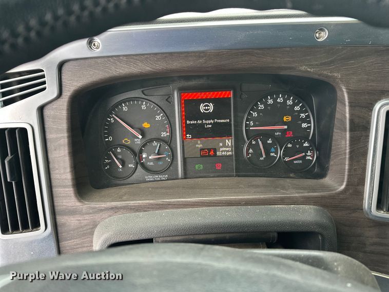 image for item YA1625 2024 Western Star 47X hydrovac truck