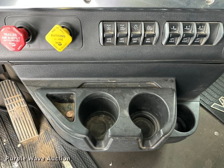 image for item YA1625 2024 Western Star 47X hydrovac truck