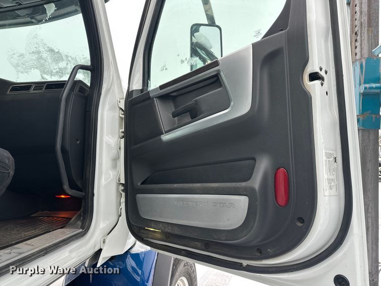 image for item YA1625 2024 Western Star 47X hydrovac truck