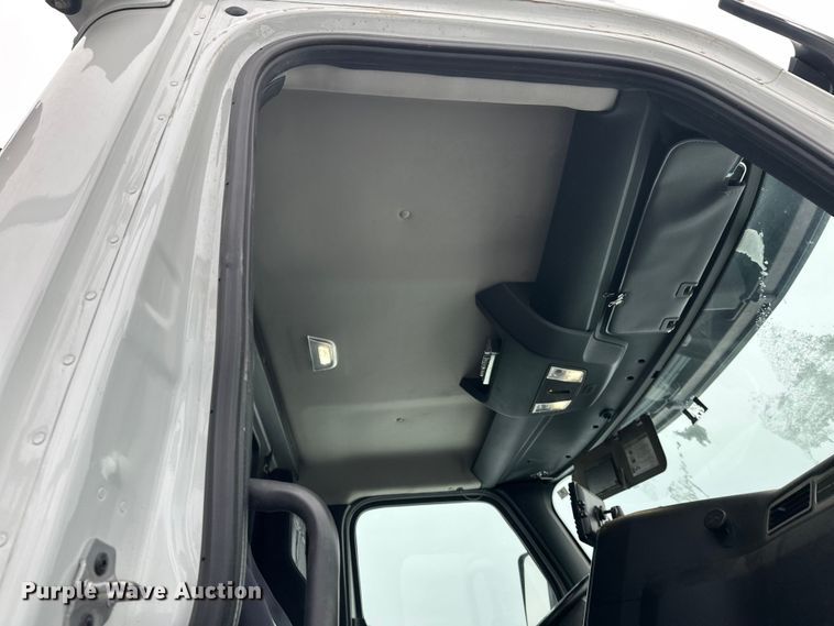 image for item YA1625 2024 Western Star 47X hydrovac truck