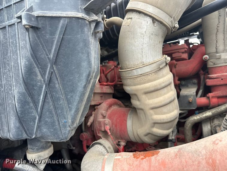 image for item YA1625 2024 Western Star 47X hydrovac truck