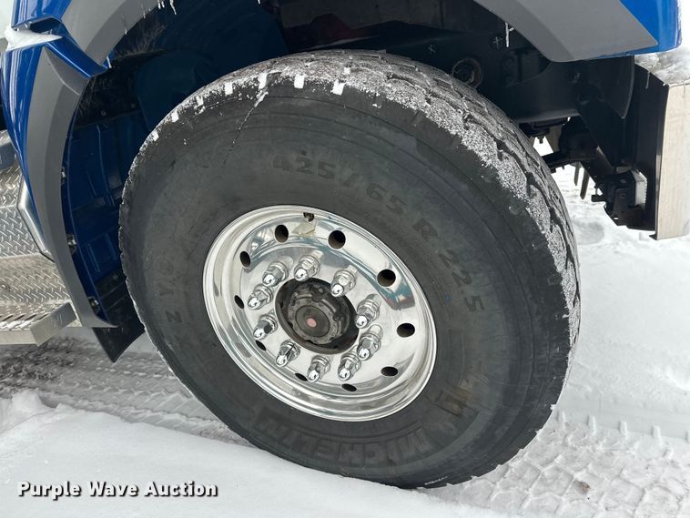 image for item YA1625 2024 Western Star 47X hydrovac truck