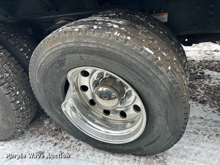 image for item YA1625 2024 Western Star 47X hydrovac truck