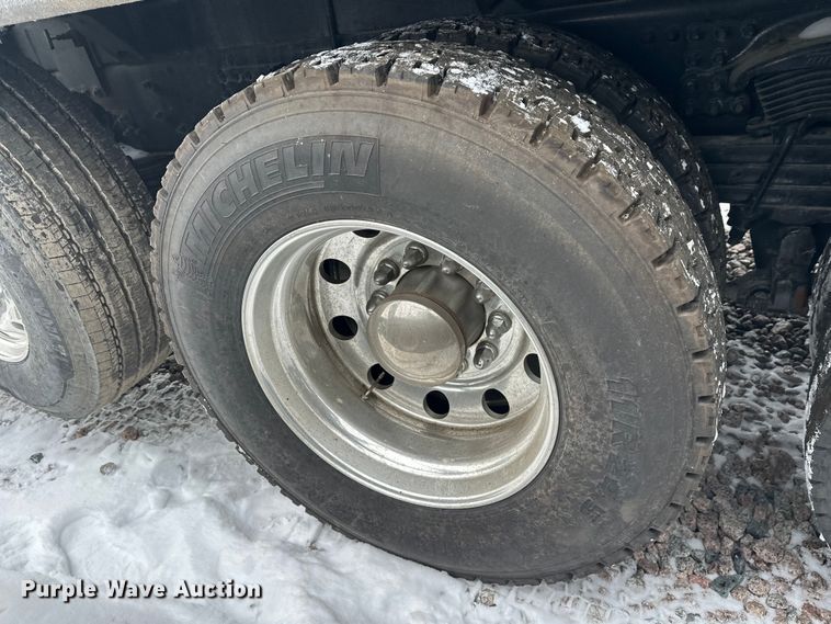 image for item YA1625 2024 Western Star 47X hydrovac truck