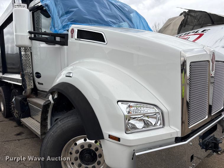 image for item YA1627 2025 Kenworth  T880 dump truck