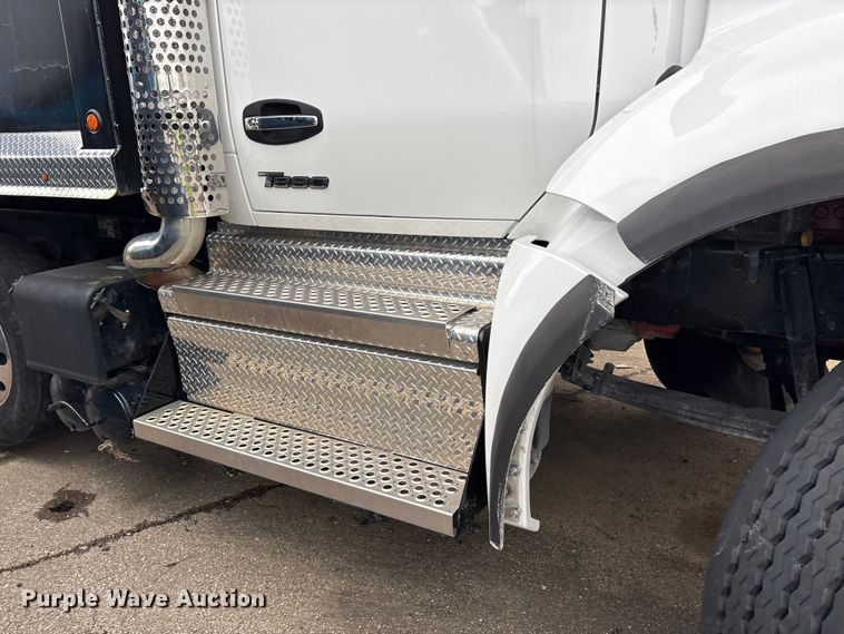 image for item YA1627 2025 Kenworth  T880 dump truck