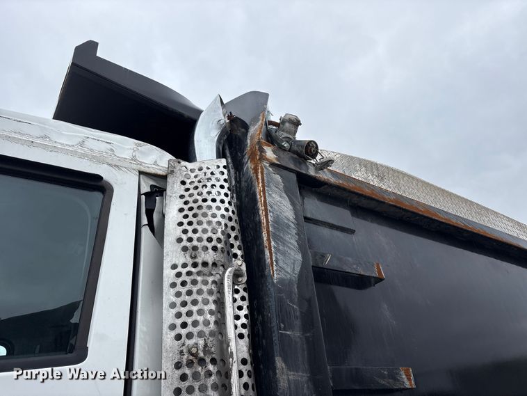 image for item YA1627 2025 Kenworth  T880 dump truck