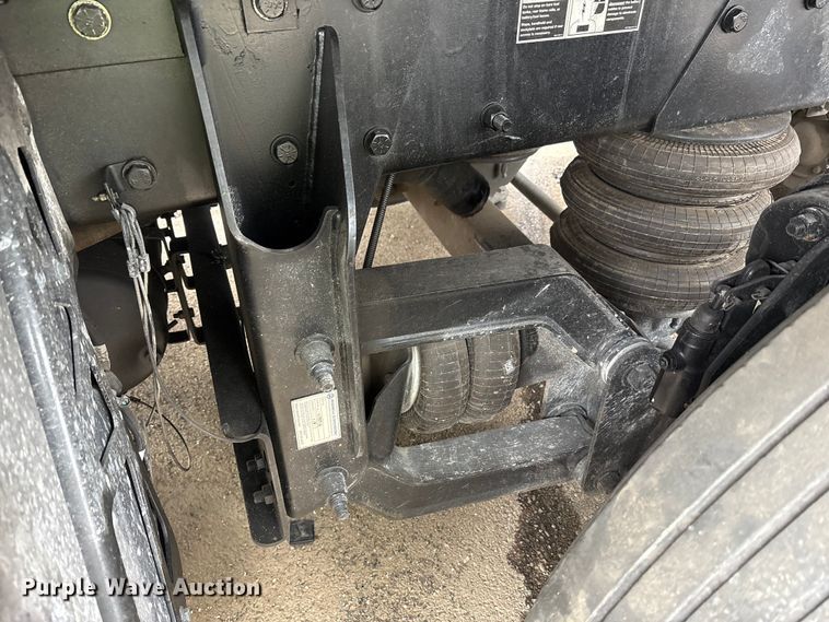 image for item YA1627 2025 Kenworth  T880 dump truck