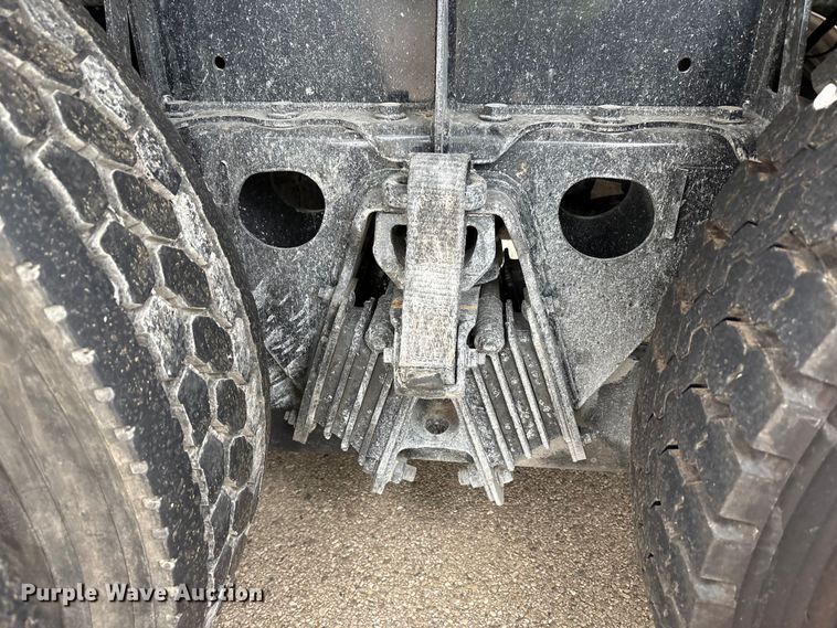 image for item YA1627 2025 Kenworth  T880 dump truck