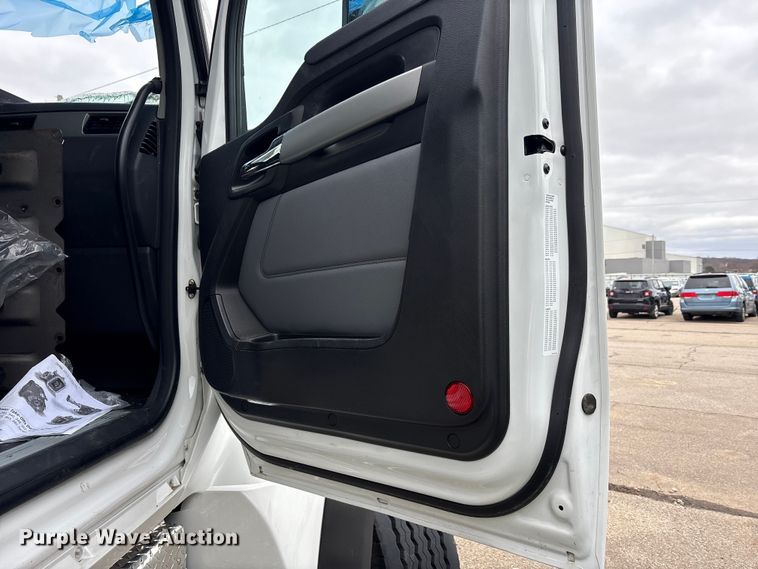 image for item YA1627 2025 Kenworth  T880 dump truck