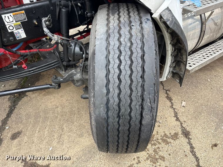 image for item YA1627 2025 Kenworth  T880 dump truck