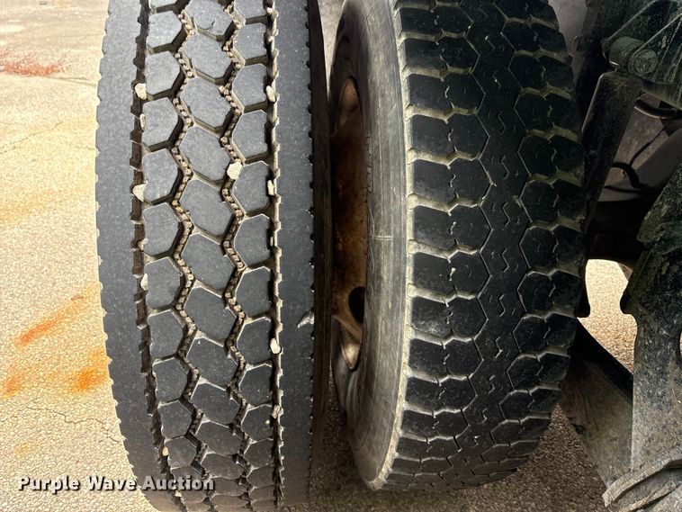 image for item YA1627 2025 Kenworth  T880 dump truck