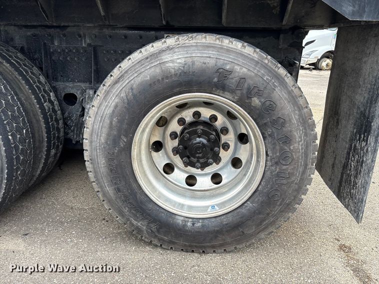 image for item YA1627 2025 Kenworth  T880 dump truck