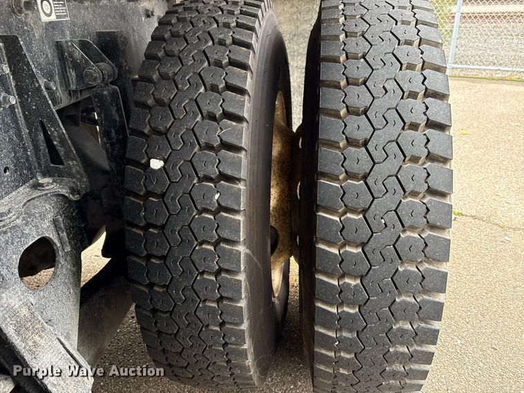 image for item YA1627 2025 Kenworth  T880 dump truck