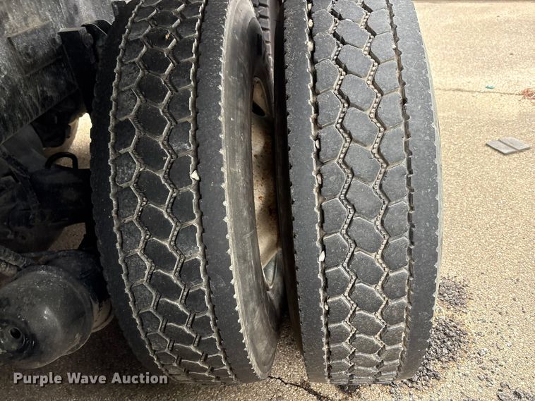 image for item YA1627 2025 Kenworth  T880 dump truck