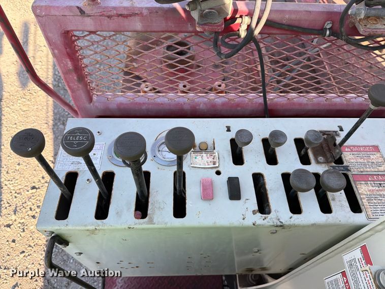 image for item YA1640 2014 Peterbilt 365 crane truck