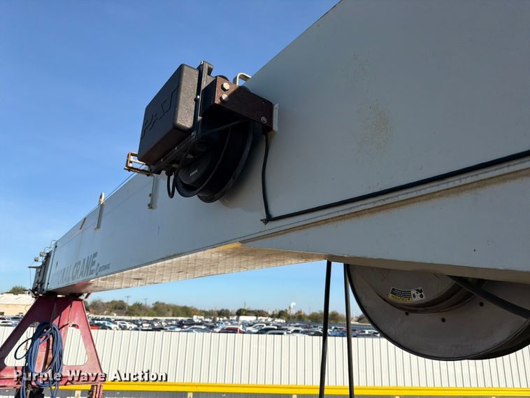 image for item YA1640 2014 Peterbilt 365 crane truck