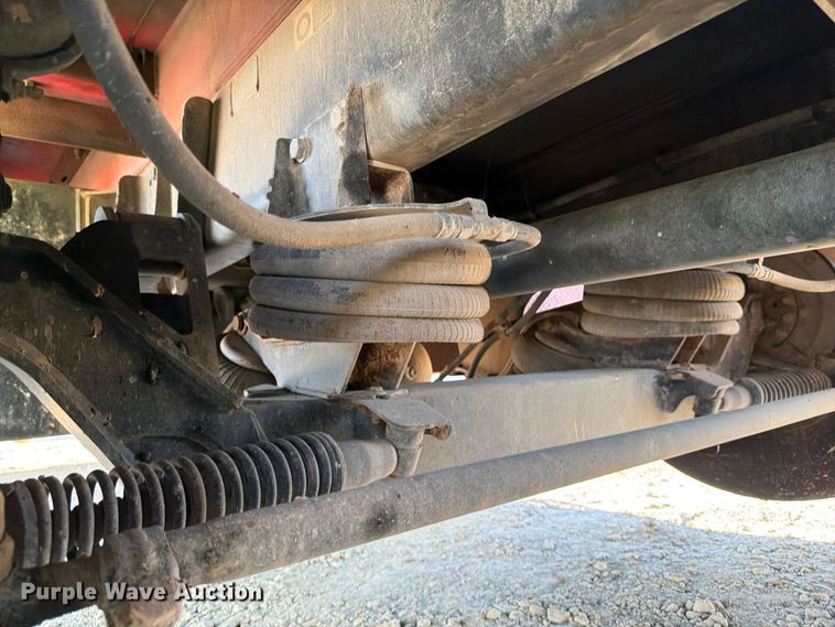 image for item YA1640 2014 Peterbilt 365 crane truck